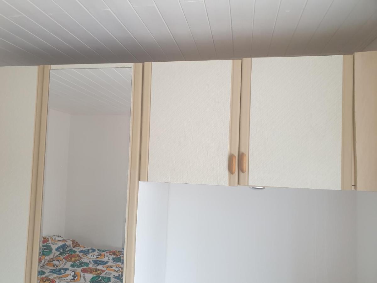 Harry Potter Theme Double Room In Shared House واتفورد المظهر الخارجي الصورة